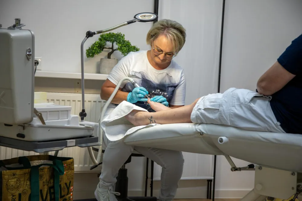 Frau Dziura-Kurpas bei der Arbeit. Frau Dziura-Kurpas bei der Arbeit.